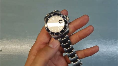 allargare cinturino rolex|Come Regolare il Cinturino di un Orologio: 9 Passaggi .